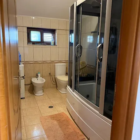 Villa Privata Vicina Al Mare Per Vacanze Di Gruppo - Gjiri I Lalezit Kuraten