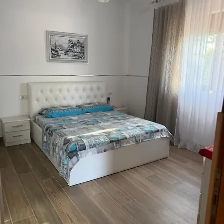 Privata Vicina Al Mare Per Vacanze Di Gruppo - Gjiri I Lalezit Villa