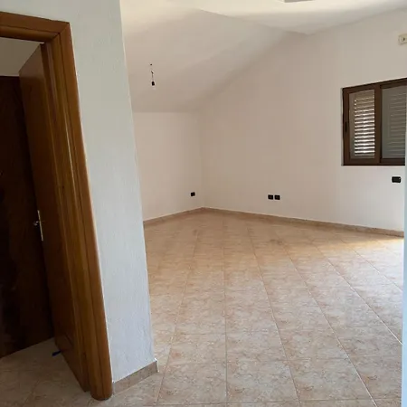 Villa Privata Vicina Al Mare Per Vacanze Di Gruppo - Gjiri I Lalezit Kuraten
