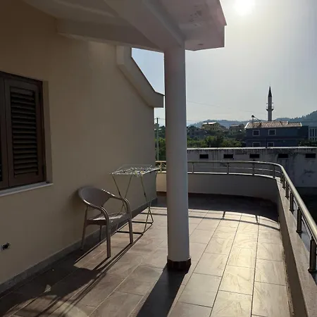 Villa Privata Vicina Al Mare Per Vacanze Di Gruppo - Gjiri I Lalezit
